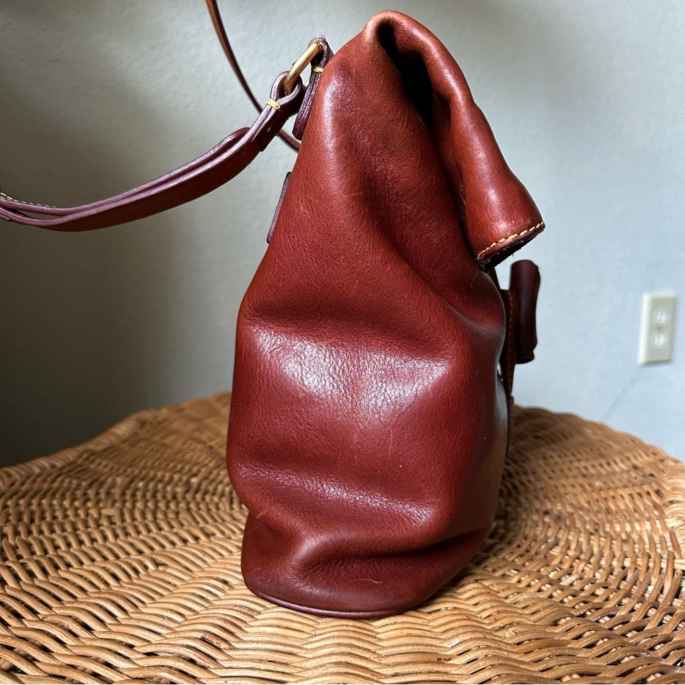 Dooney & Bourke Florentine Toggle Bordeaux Merlot Shoulder Crossbody Bag - Picture 5 of 8